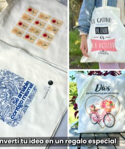 Collage de tres imágenes sobre fondo blanco que muestra diferentes opciones de personalización para bolsas de tela estilo totebag. Se observa diseños con frases motivacionales, ilustraciones a color de una bicicleta con flores y un patrón repetido de flores pequeñas, con el texto inferior ``Convertí tu idea en un regalo especial``